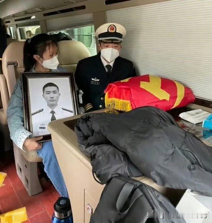 和平无战事，军人有牺牲，向英雄致敬。

作为云游视界 志在四方，每次听闻这样的英