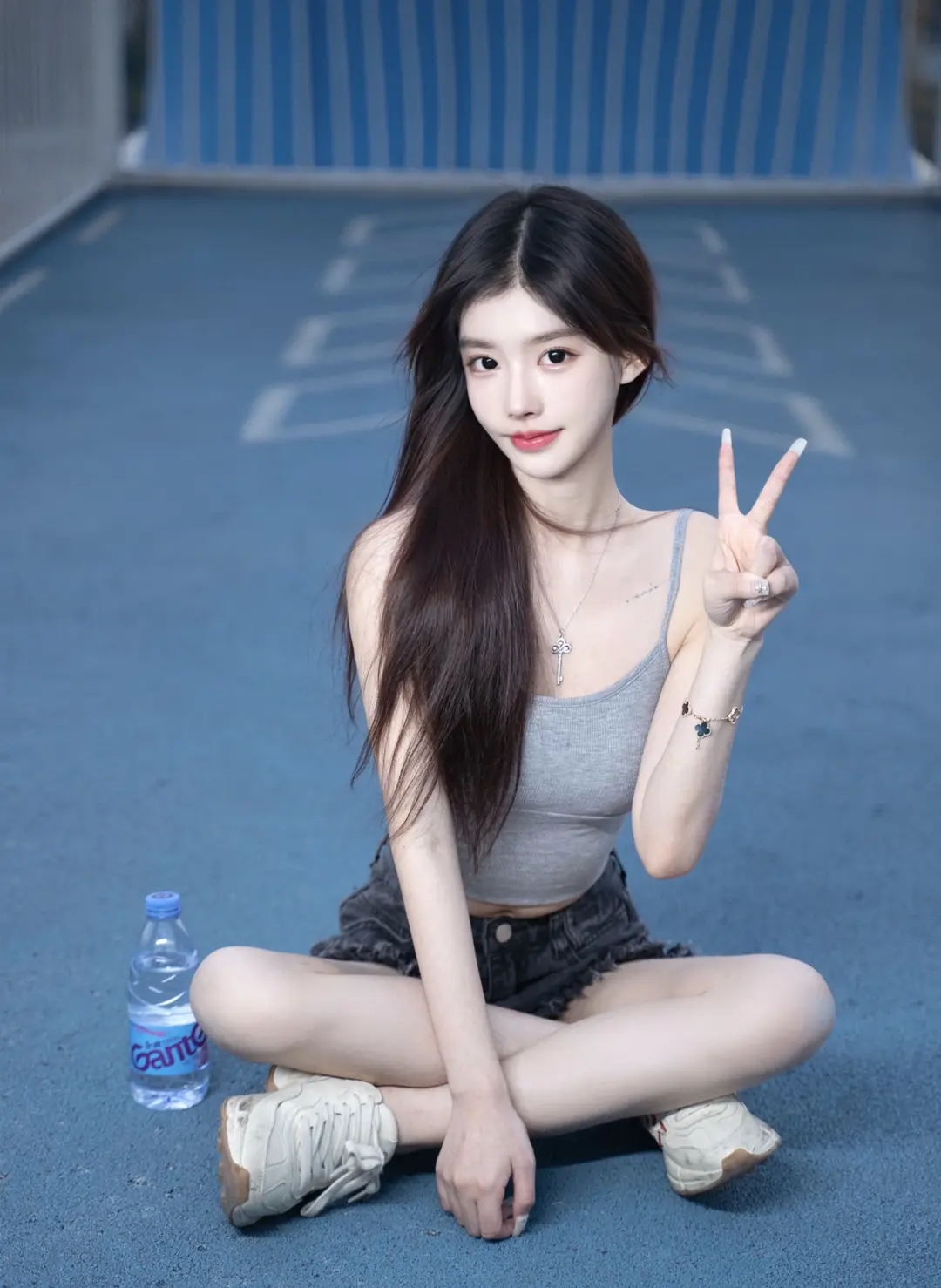 我发誓要让自己成为很幸福的人。难过也要变成一件很难的事