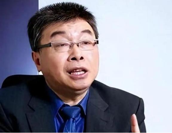 台湾著名时事评论员邱毅曾言：大部分台湾头脑清楚的人，都建议大陆如果真的要解放台湾