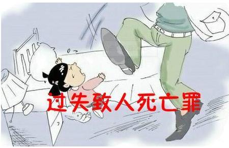 上海，一女子与男友刚结束三场酒局，又驾车去到河边喝酒，不料，男友醉酒后执意留下祭