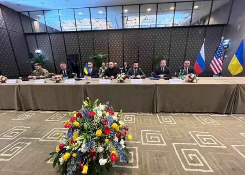 美国代表在日内瓦很分裂！对伊朗代表态度很强硬，对俄罗斯人态度很温柔。2026年2