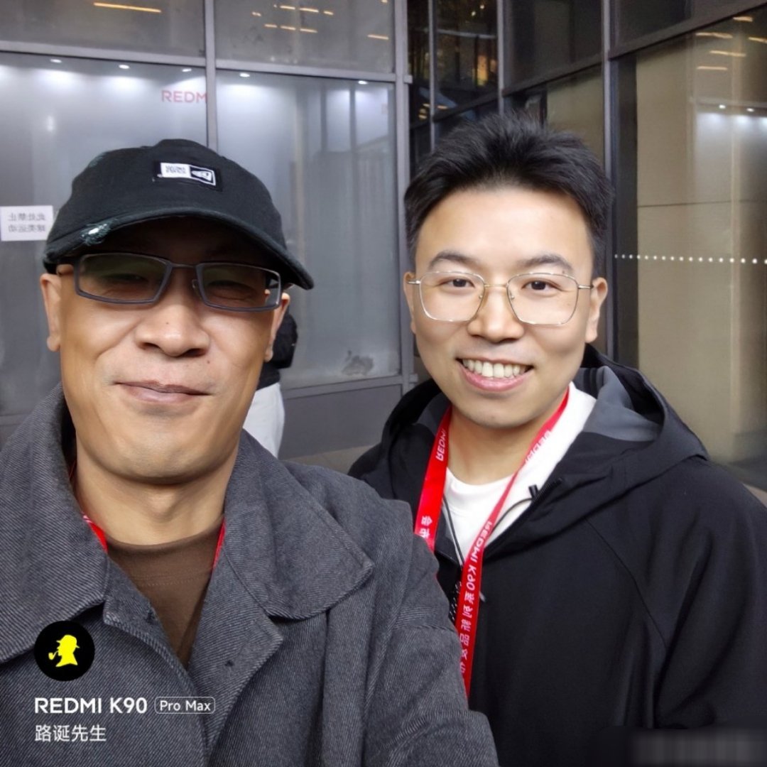 两个帅比。 ​​​