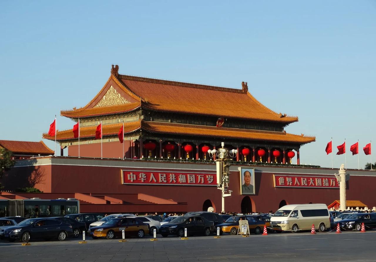 老外最喜欢到中国的几个城市：
1.北京，历史与现代交织，中国的科教文化中心。
2