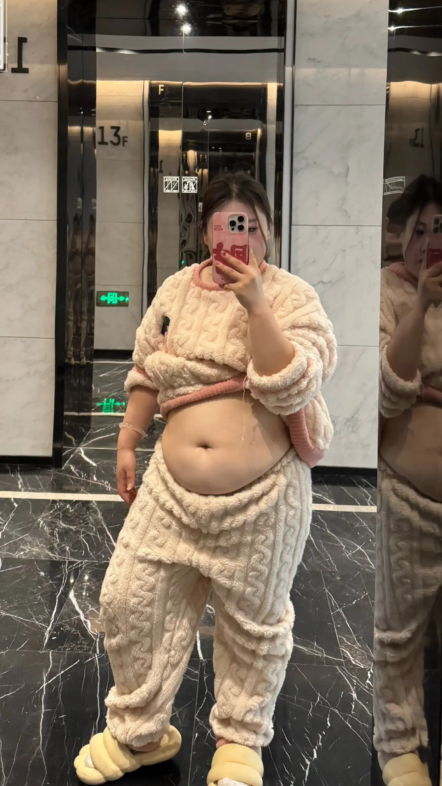 毛球球好可爱呀。