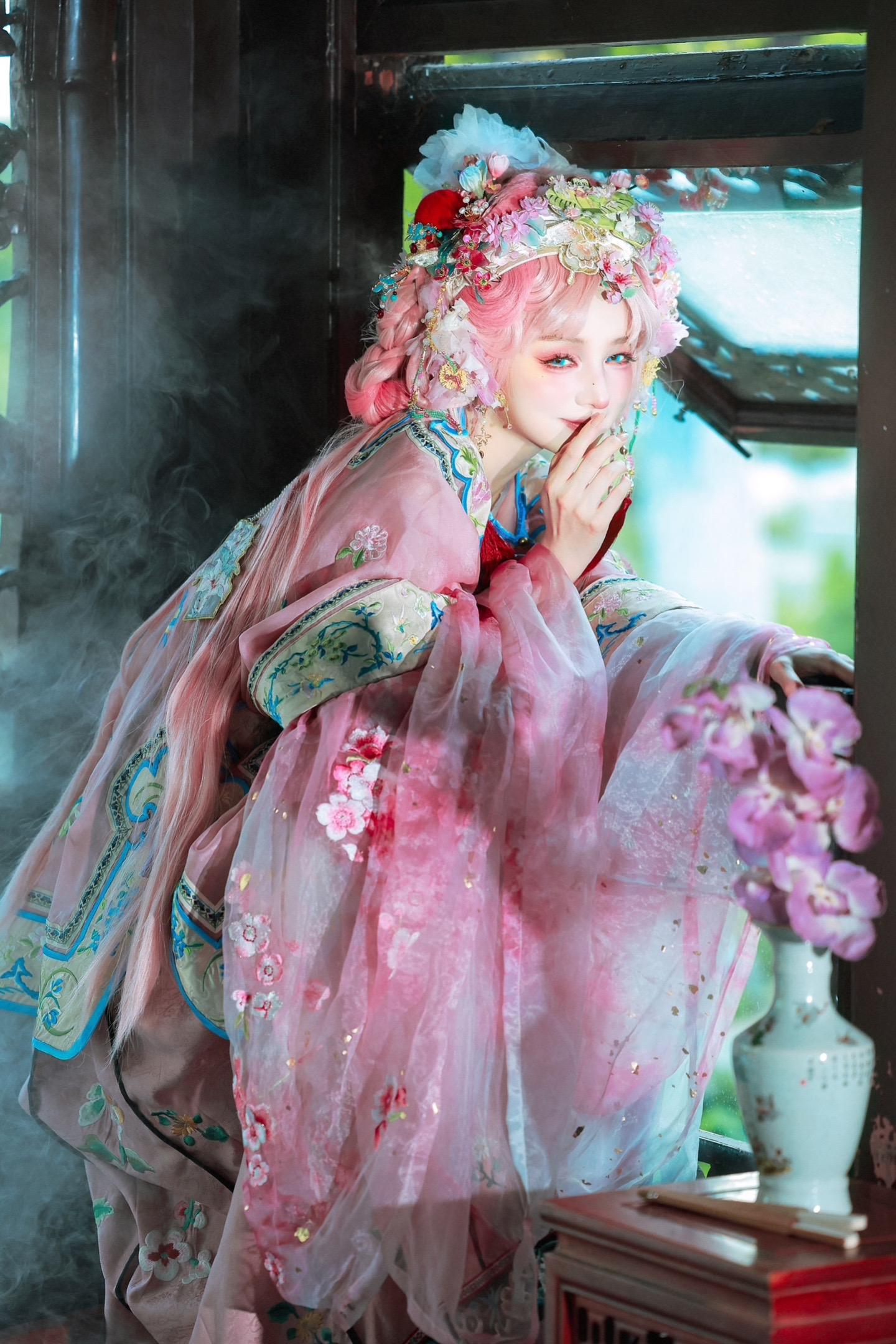 “主人，我可是你最心爱的娃娃呀”戏曲bjd
摄/后：我
出镜