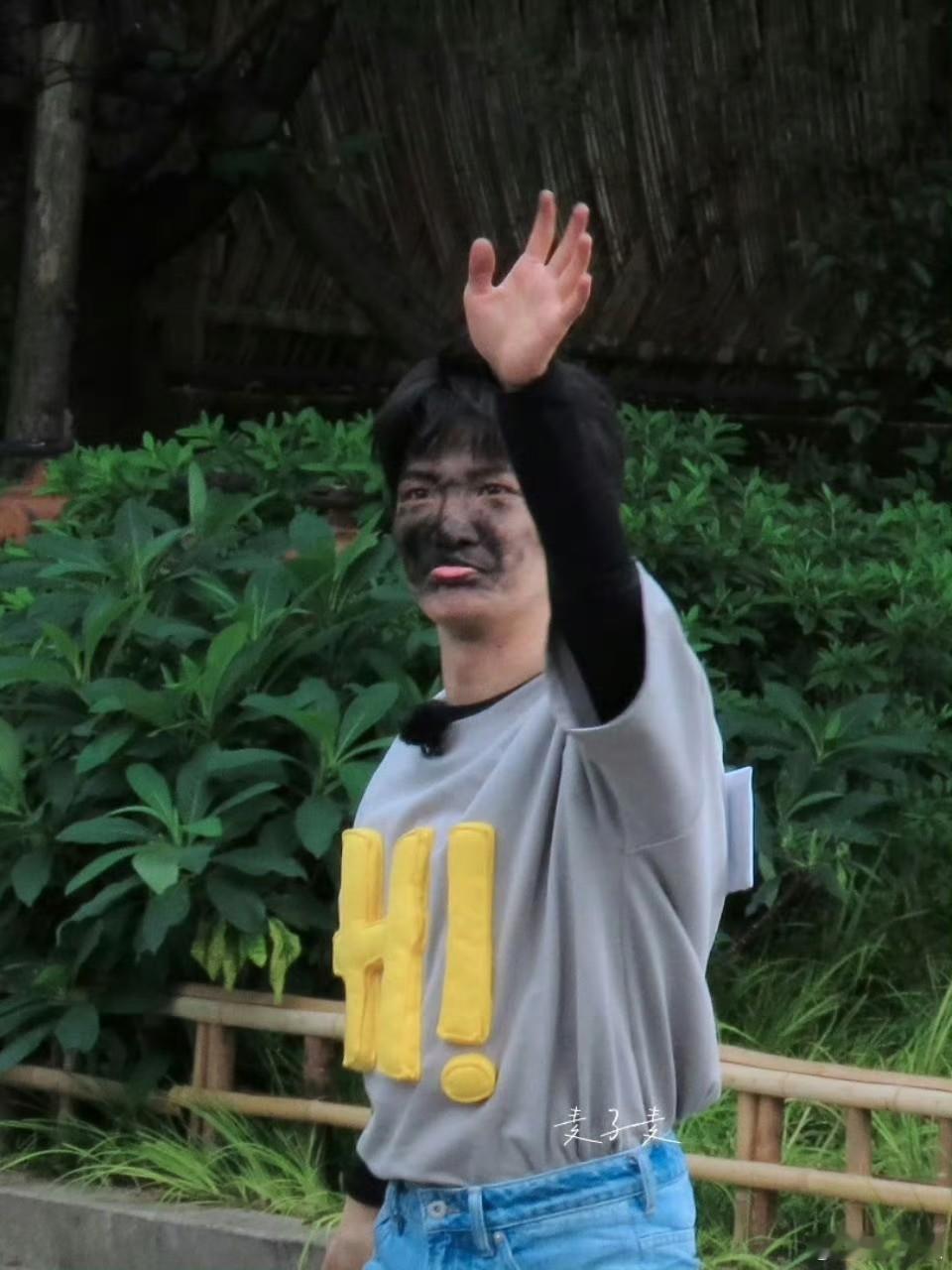 周深怎么变暹罗猫了看到周深这次造型，瞬间被击中，灵动神态和清澈眼眸，像暹罗猫一样