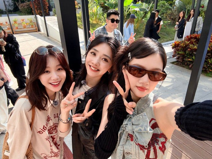 任敏五哈plog任敏晒五哈合照任敏五哈plog，任敏晒五哈合照，咱就说这个全是l