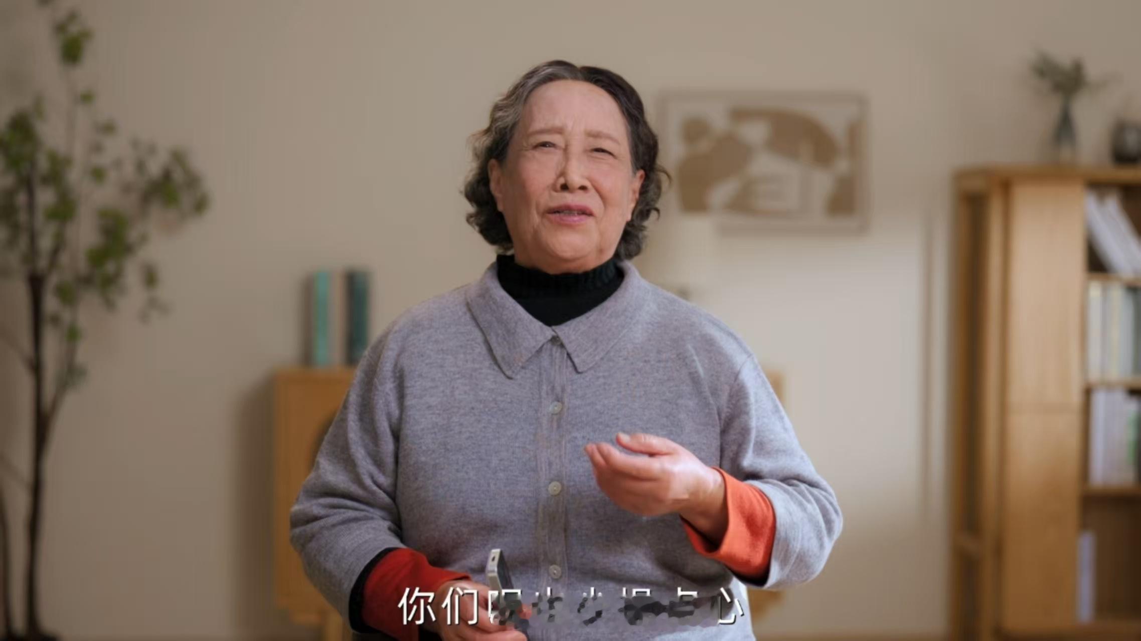 家有儿女姥姥的话太好哭了家有儿女姥姥让孩子们别太累了从“妈妈喊你吃饭”到“自己记