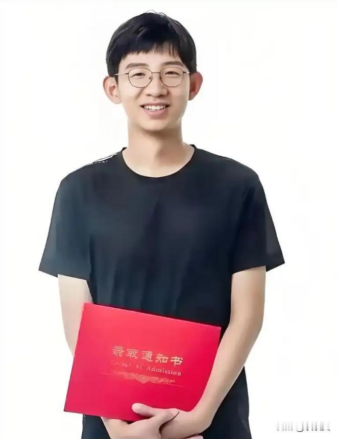 “北大学霸”刘嘉森一语惊人！他说：“我的同学里，父母有钱有势的大有人在，父母是博