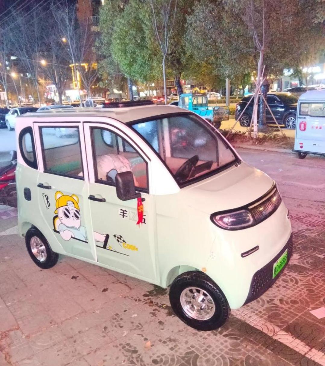 低速电动汽车上路需要驾照吗？
低速电动汽车上路到底需不需要驾照，这事儿还挺复杂。