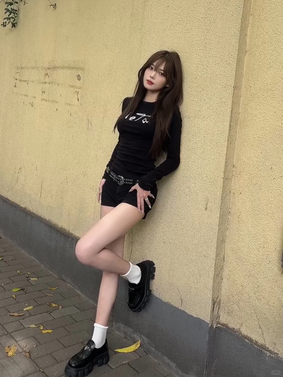一身黑