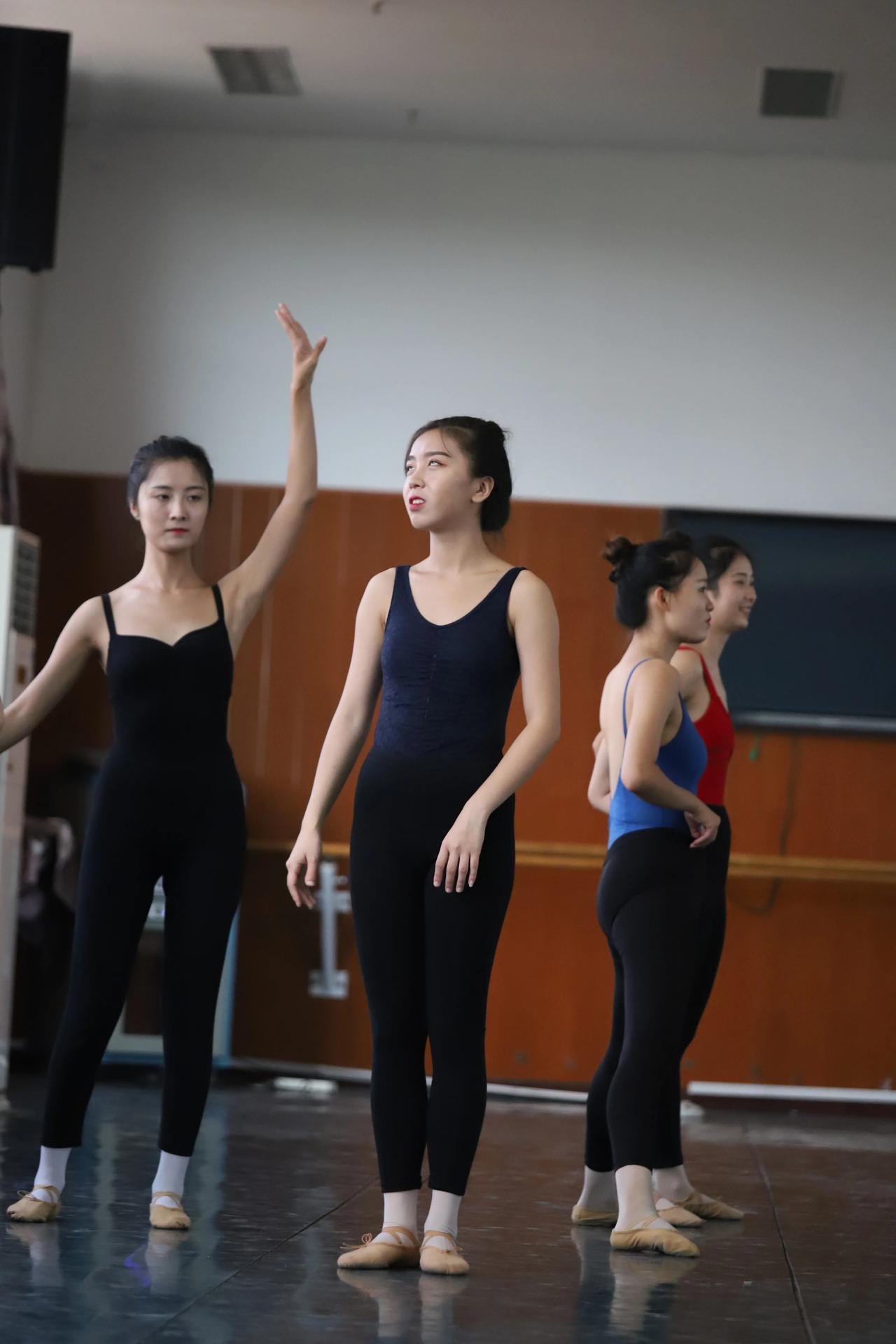 高清舞蹈美女#最美女舞者# #美女写真。#