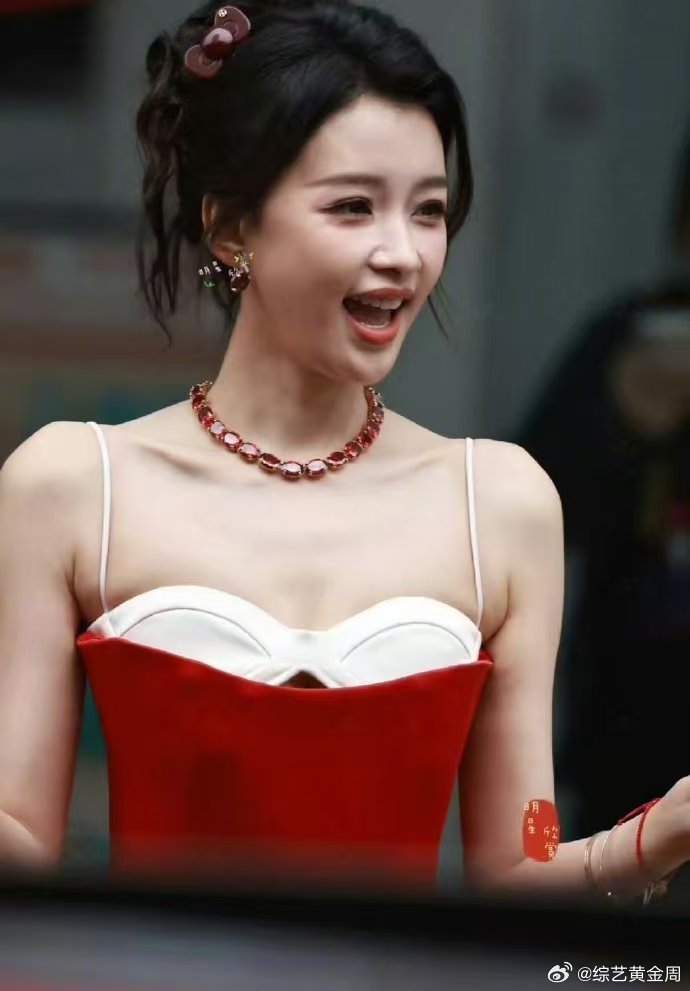 这不正是浪姐最大的正面作用吗乘风2026人生没有限定年纪，多少岁都能乘风破浪，奔