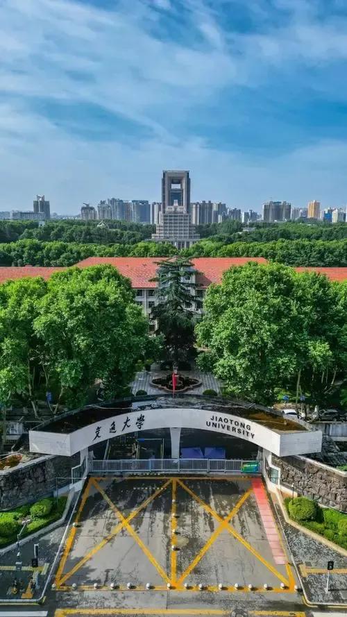 干得漂亮，西交大取消四六级与学位挂钩！
据报道，英语四级开始和学位证挂钩始于19