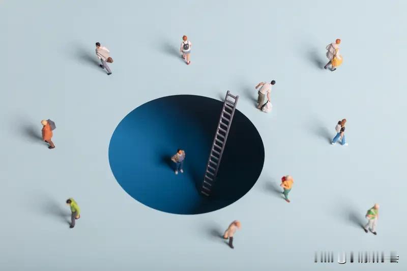 内向的人在职场上也有很多合适的选择。比如技术研发类的程序员，以逻辑和代码为核心，