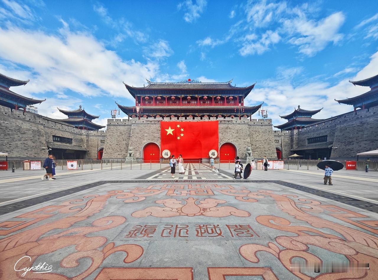 国庆七天乐⑥｜ 打卡“闽越水镇”：寻梦千年古城人文，观看大型实景电光投影水火秀，
