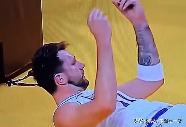 5万美元就这么没了！东契奇这个“数钱手势”代价太大，NBA官方重拳出击！

北京