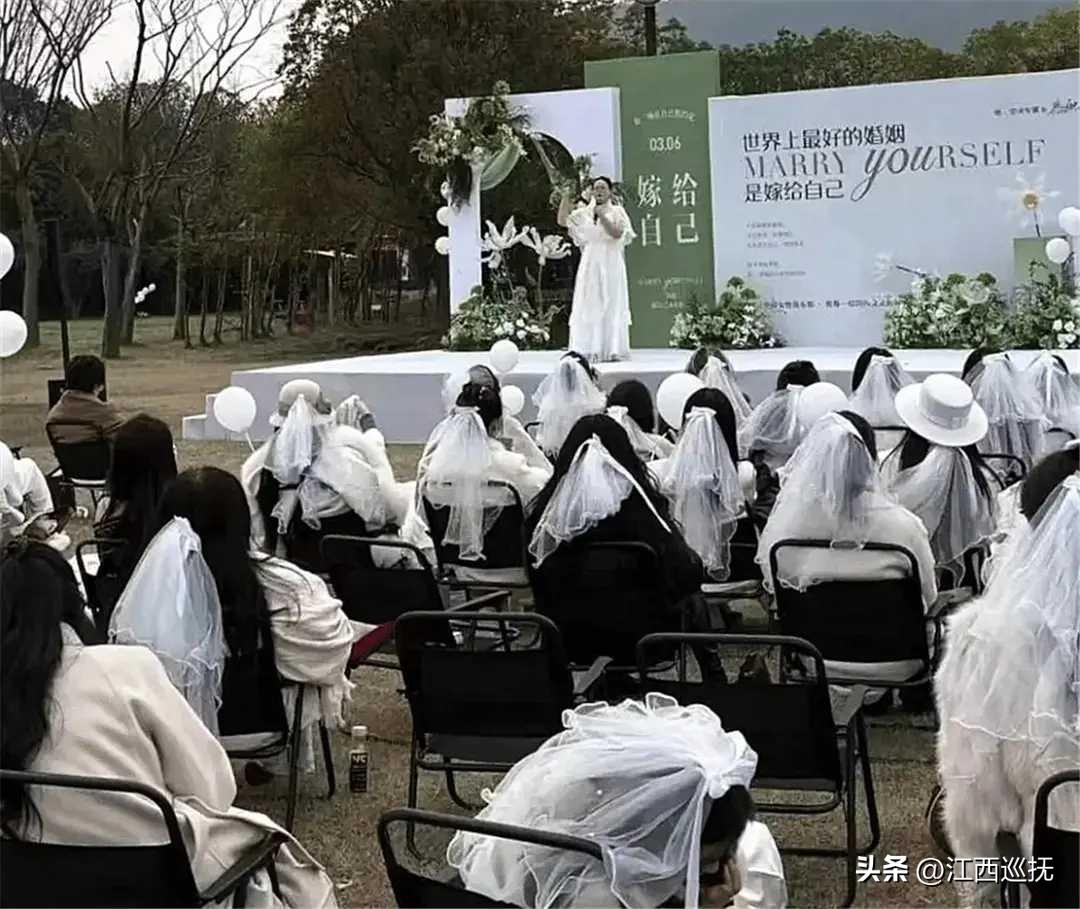 “嫁给自己”退70件婚纱后续，姐妹团翻脸，博主账号被网友冲烂


不出意外，果然