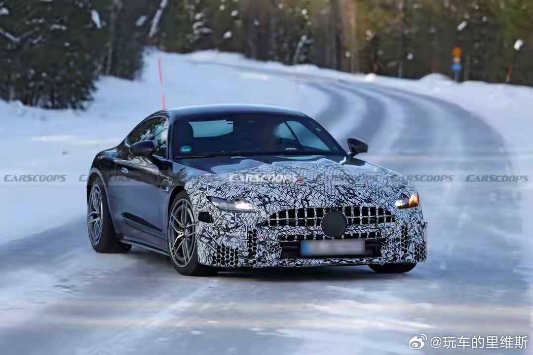 谁懂啊！奔驰AMG改款GT的路试谍照来了，这颜值我直接心动前脸更像SL了，格栅和