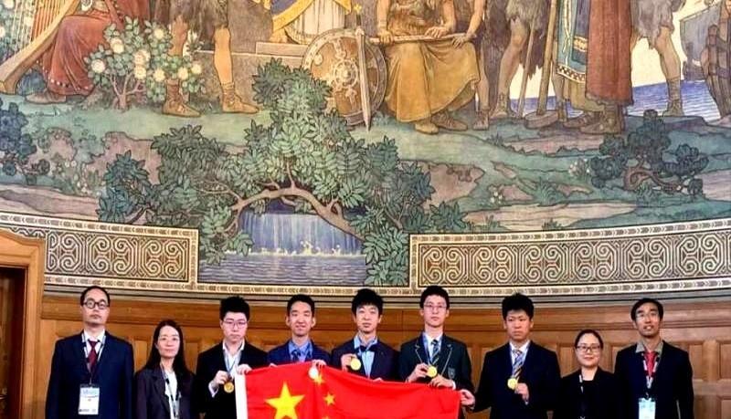 瑞典哥德堡，第十届欧洲物理奥林匹克竞赛的成绩单贴出来了。

欧洲物理奥林匹克竞赛