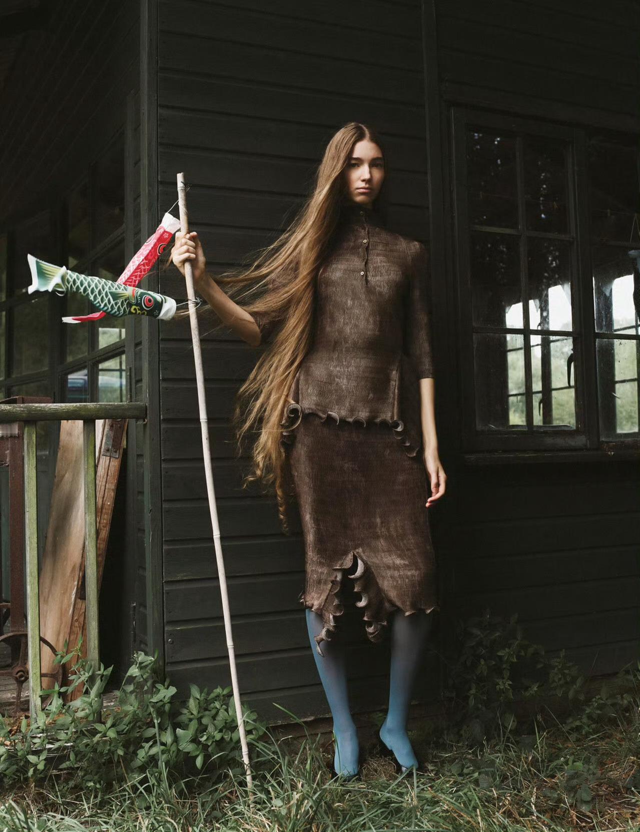 模特Liz SchweiklGlass Magazine Fall Winter