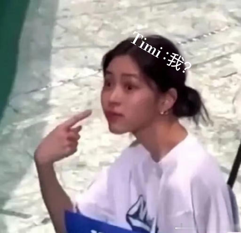上午刚睁开眼拿起手机，满屏都是kimi 我：啊？？？王者荣耀出AI啦？？？哦哦哦
