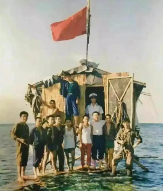 南海风云1：四代高脚屋见证【东门岛】巨变

1988年赤瓜礁海战结束后，中国人民