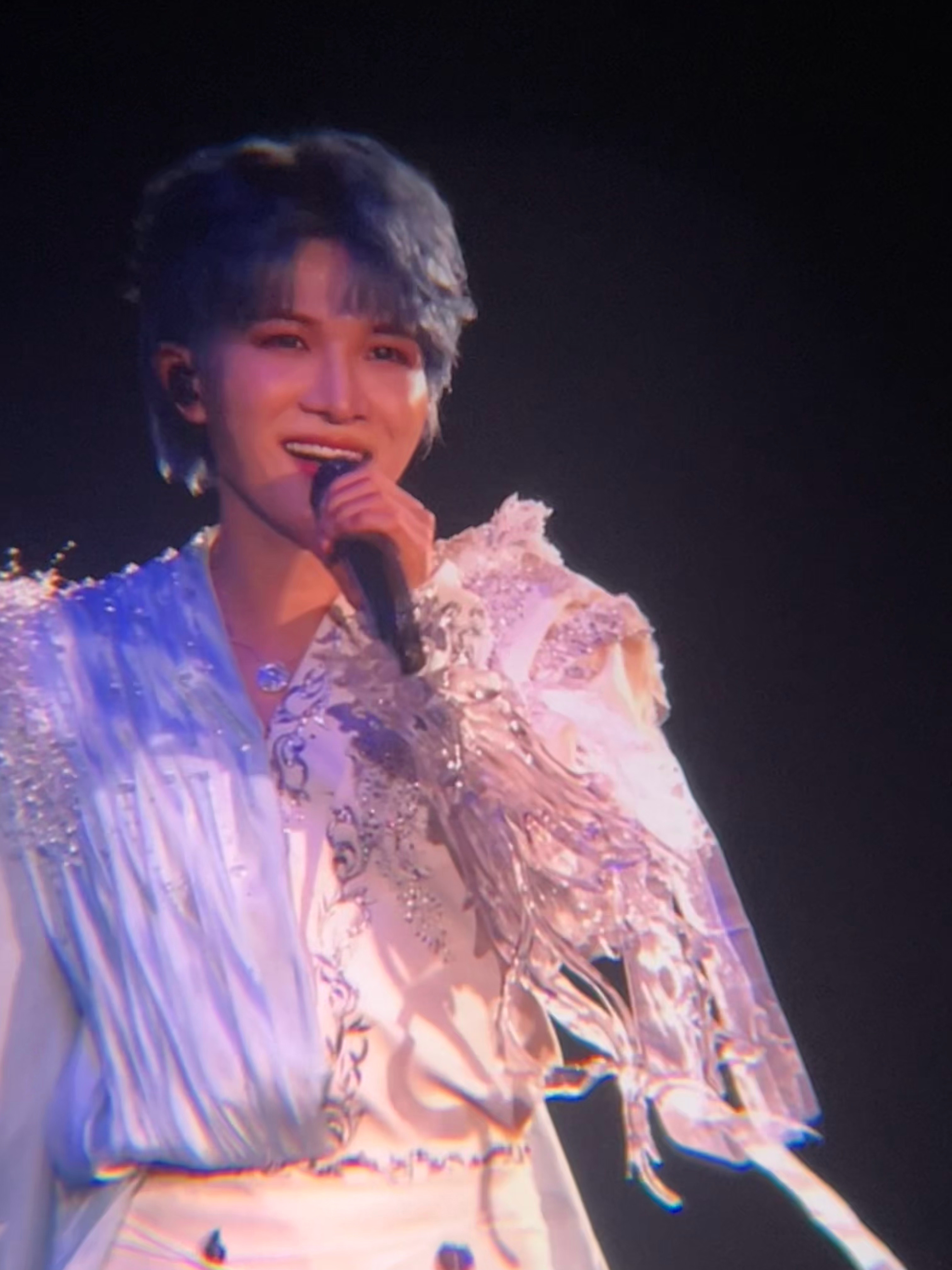 周深 ✨周深演唱会 ▸ 🎧⑉lı⑉lı ♡这一次你走出了屏幕而我摘下了耳机​​