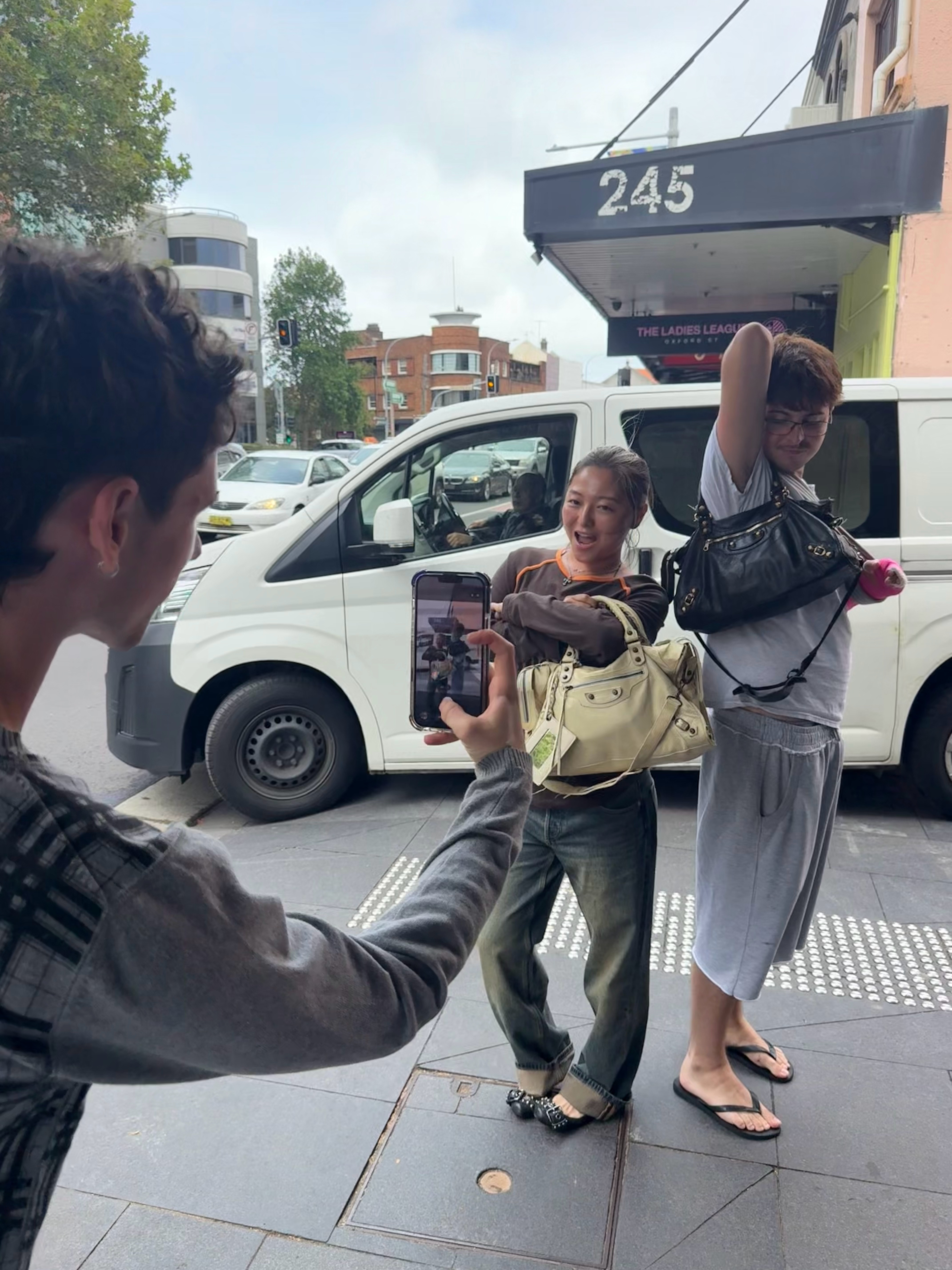 明天我就30岁啦其实我脑子里面有N次很紧张这一天的到来但是今天坐在这里反而感觉异