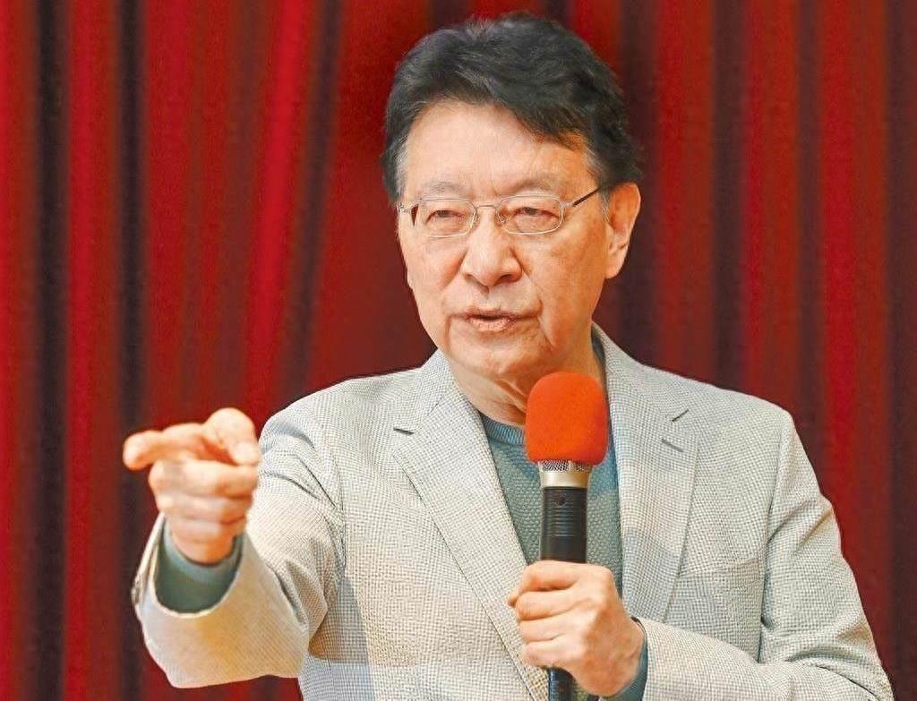 5 月 4 日起，国民党围绕军购特别预算案的分歧逐渐公开化，5 月 5 日党团大