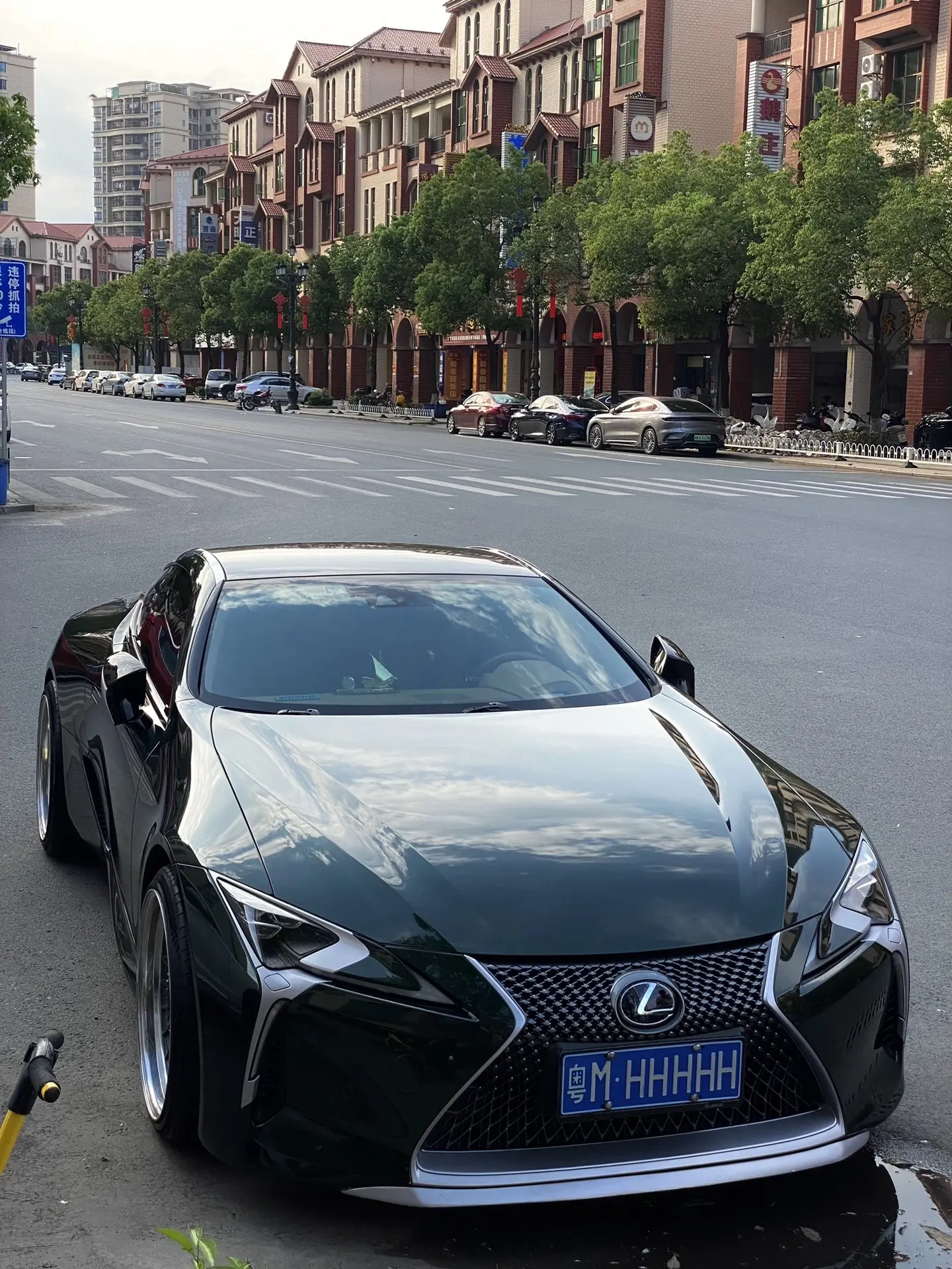 雷克萨斯最美的“公路闪电”LC500h。随着新ES发布，或许如此精美的...