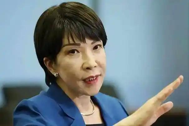 [月亮]降级中日关系、扩军备战，日本首相高市早苗，仅凭一己私欲，就敢赌上日本的国