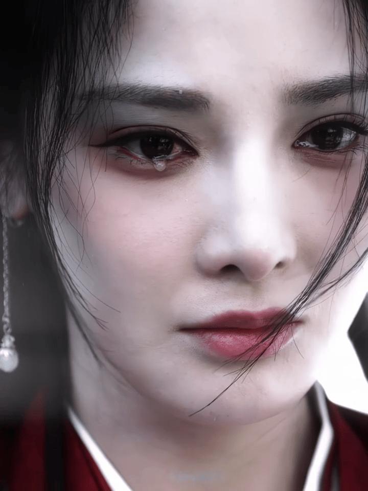 看到彭小苒演哭戏，真的能感觉到她完全把角色的内心展现了出来，每个细节都打动人心，