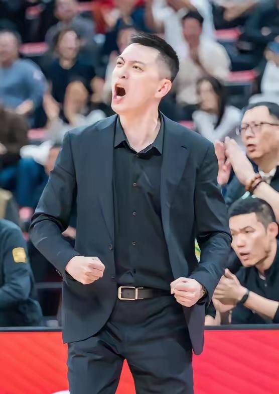 辽粤大战一触即发！明晚19.35分3连胜的辽宁队回到主场迎战强大的广东队，今年的