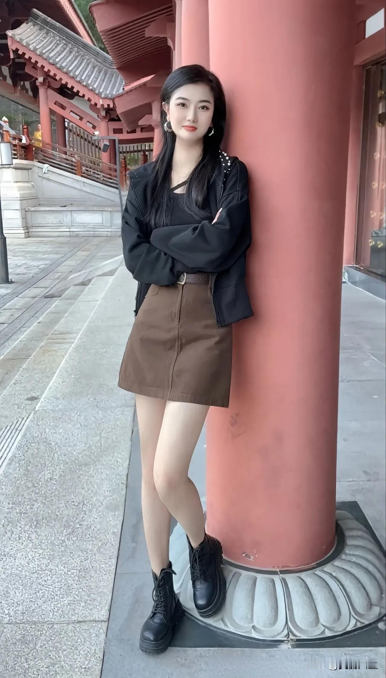 千年古树陪千年古寺

风雨不改 相伴万秋