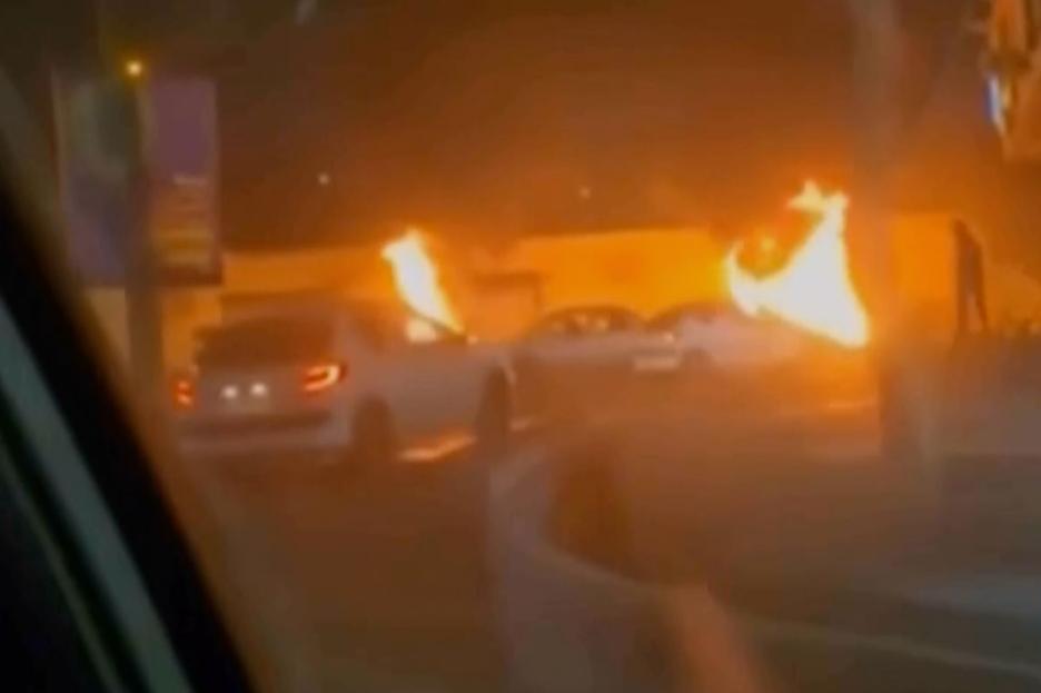 内乱外压！伊朗多地骚乱升级，美军已摆开临战姿态？
 
美以制裁绞杀叠加民生困局，