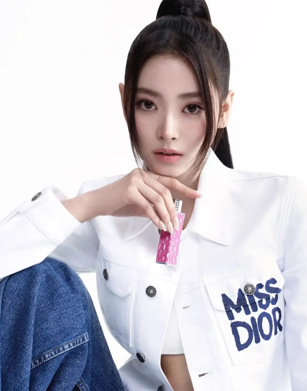 今年拍摄过日区Dior beauty画报的三位五六代女豆Anna 中村一叶 Na