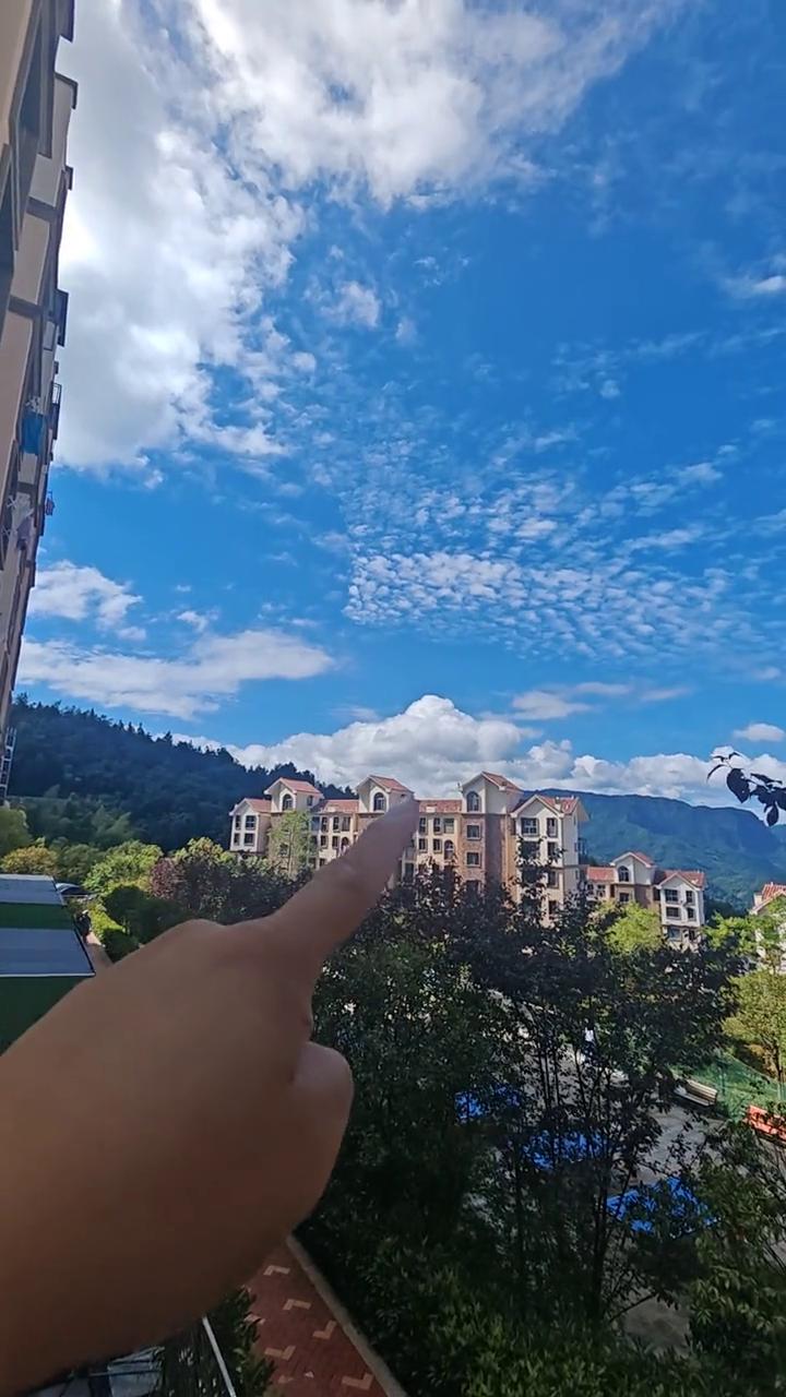 这下的空气好清澈，对面那个山手机拍不出那种感觉，太舒服了。