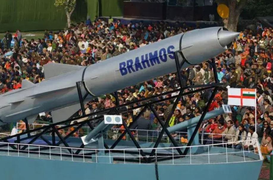 不是针对歼20，印度军购开年第一单，打造“空中盾牌”
印度军方按捺不住，直接甩出