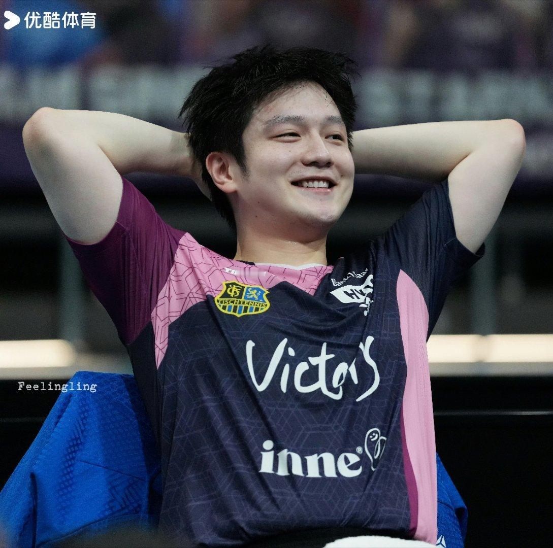 樊振东2比3温瑞博纯路人，尊嘟吓死我了 以为是米兰冬奥会乒乓球开打了！ 去搜了一