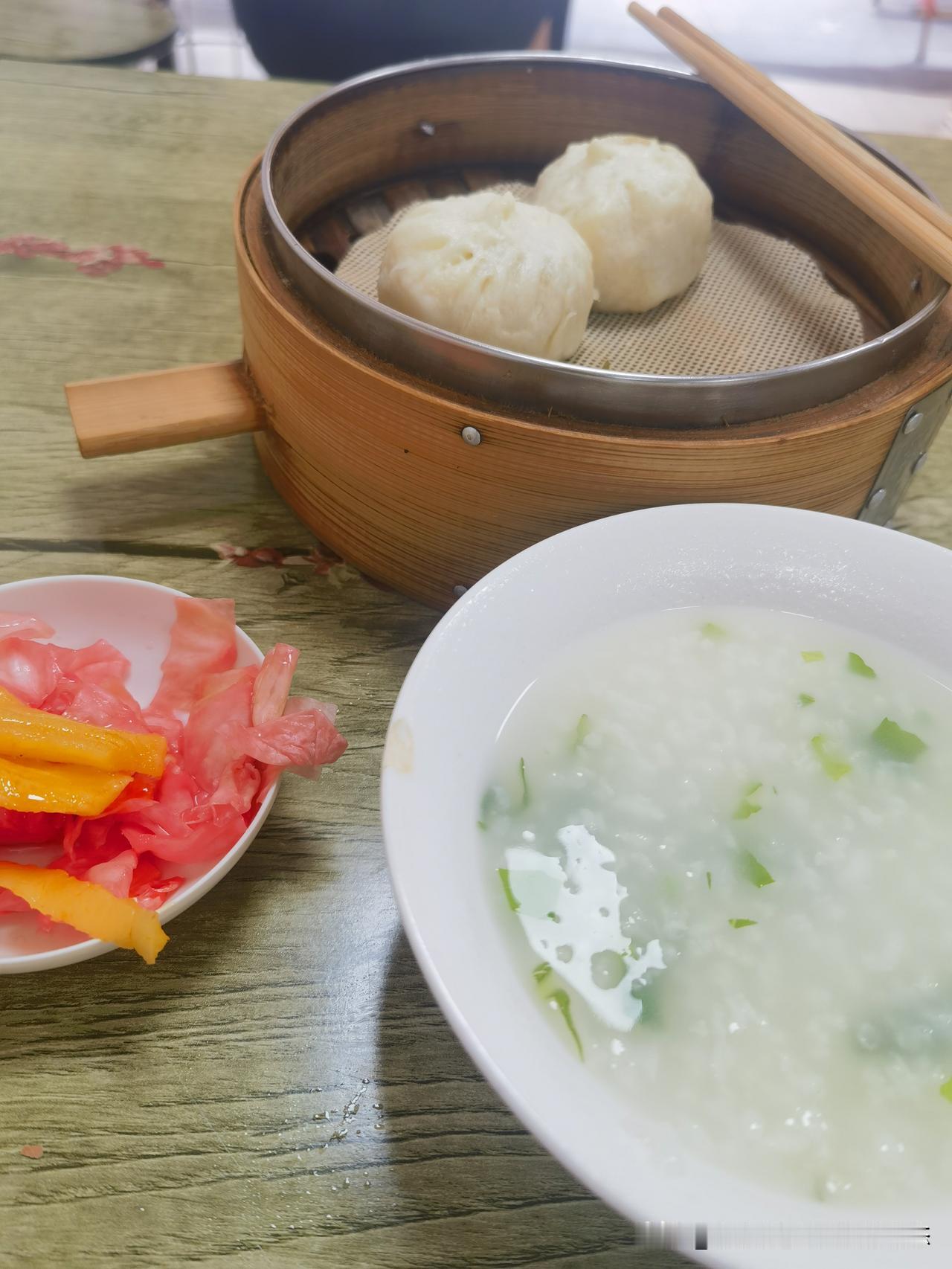 三餐四季

打工人，一日三餐，早点都吃什么呢？

  vv在我的认知中，多数人，