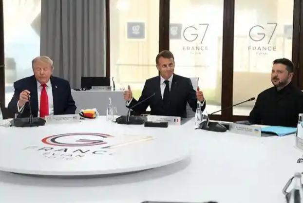 特朗普这次在 G7 峰会上的操作真的太敢了，当着加拿大现任总理卡尼的面，直接把人
