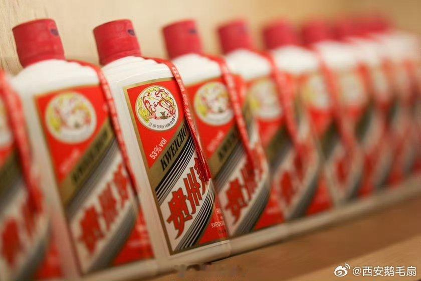 退休副省长家丢了243万元茅台名酒【特稿｜退休副省长家丢了243万元茅台等名酒 