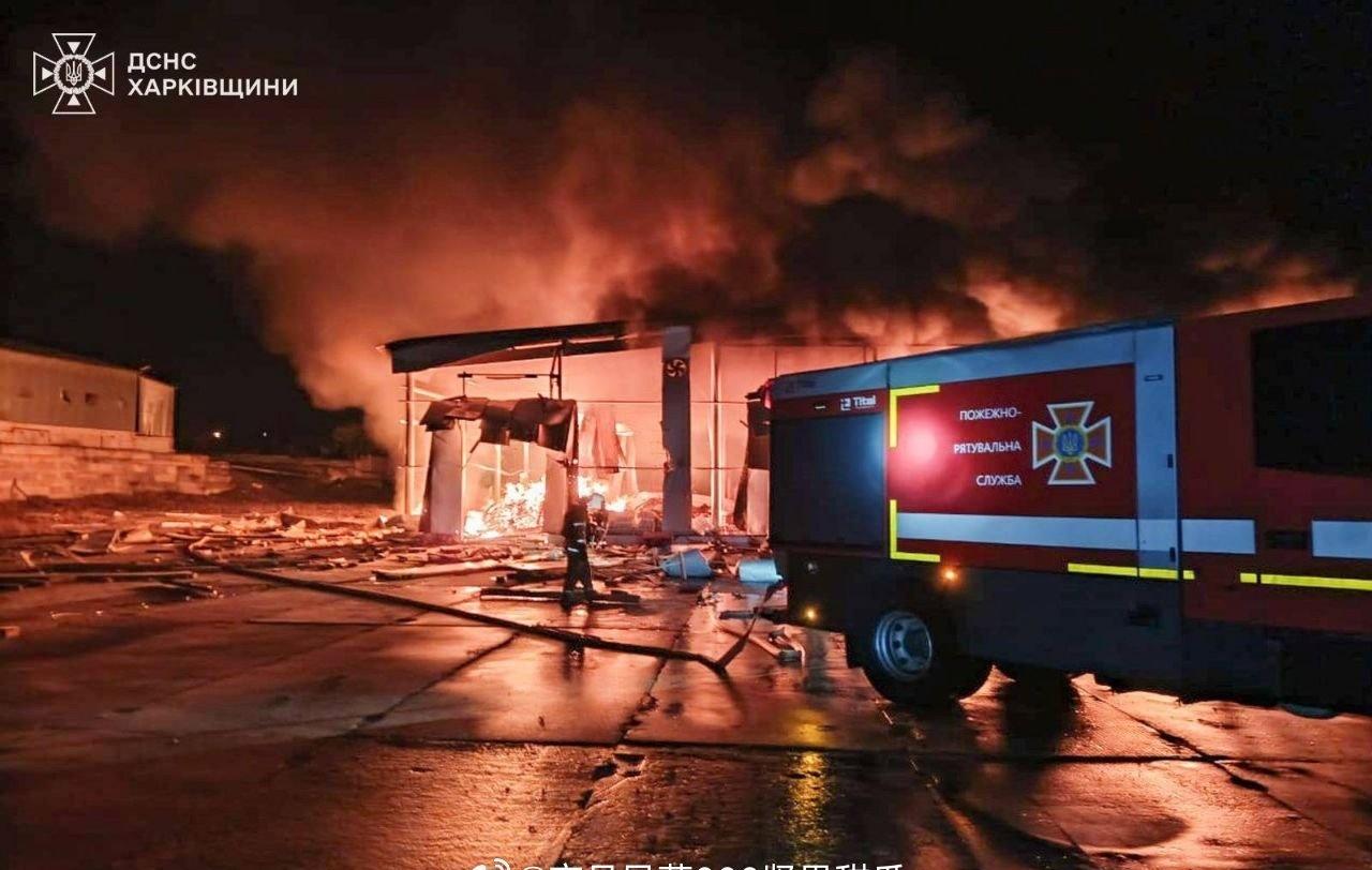 哈尔科夫州10.28晚丘古耶夫遭到空袭，伊久姆也未能幸免。