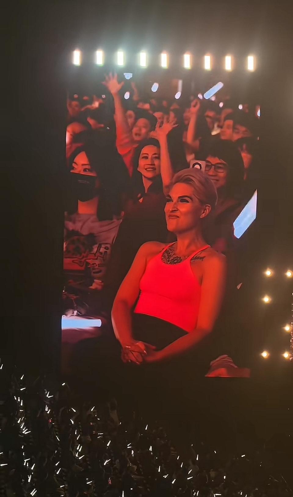 我的今日状态：😎自信酷炫
我这里的天气：🍂微风