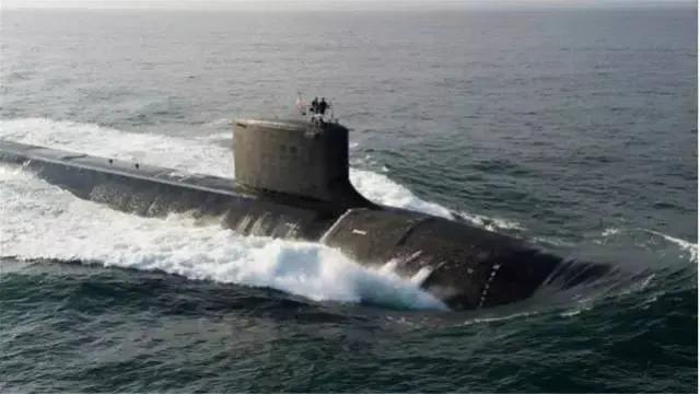 海峡一声巨响！70枚深水炸弹爆炸，美军3艘核潜艇被炸出水面

自苏联解体后，美国