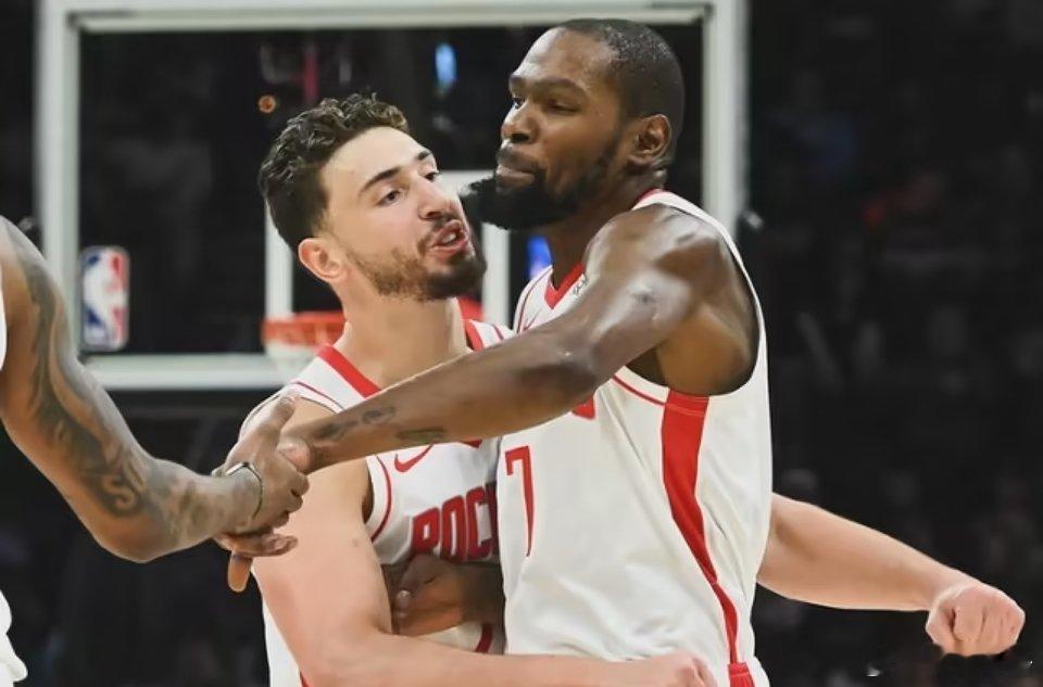 火箭114-104击败骑士，近11场比赛取得10场胜利！如此火热的状态，虽然与球