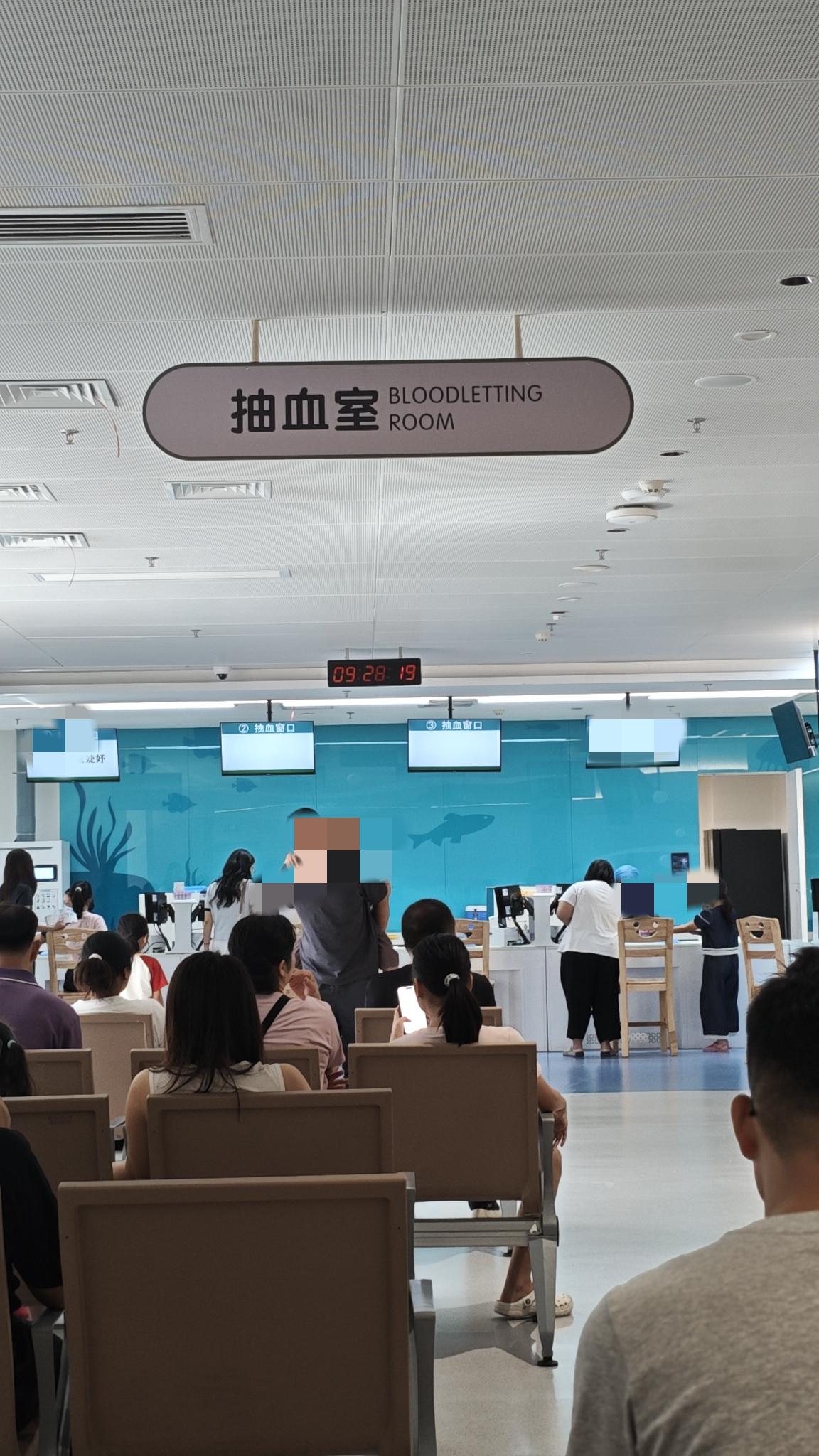 有没有发现，当代人给孩子取名时，完全抛弃了过去几代建国、红军、丽娟、秀英这类最常