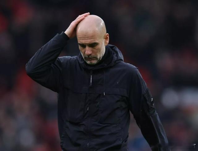 英超第22轮，曼城客场0比2不敌曼联。上半场马圭尔头球击中横梁，B费、阿马德破门