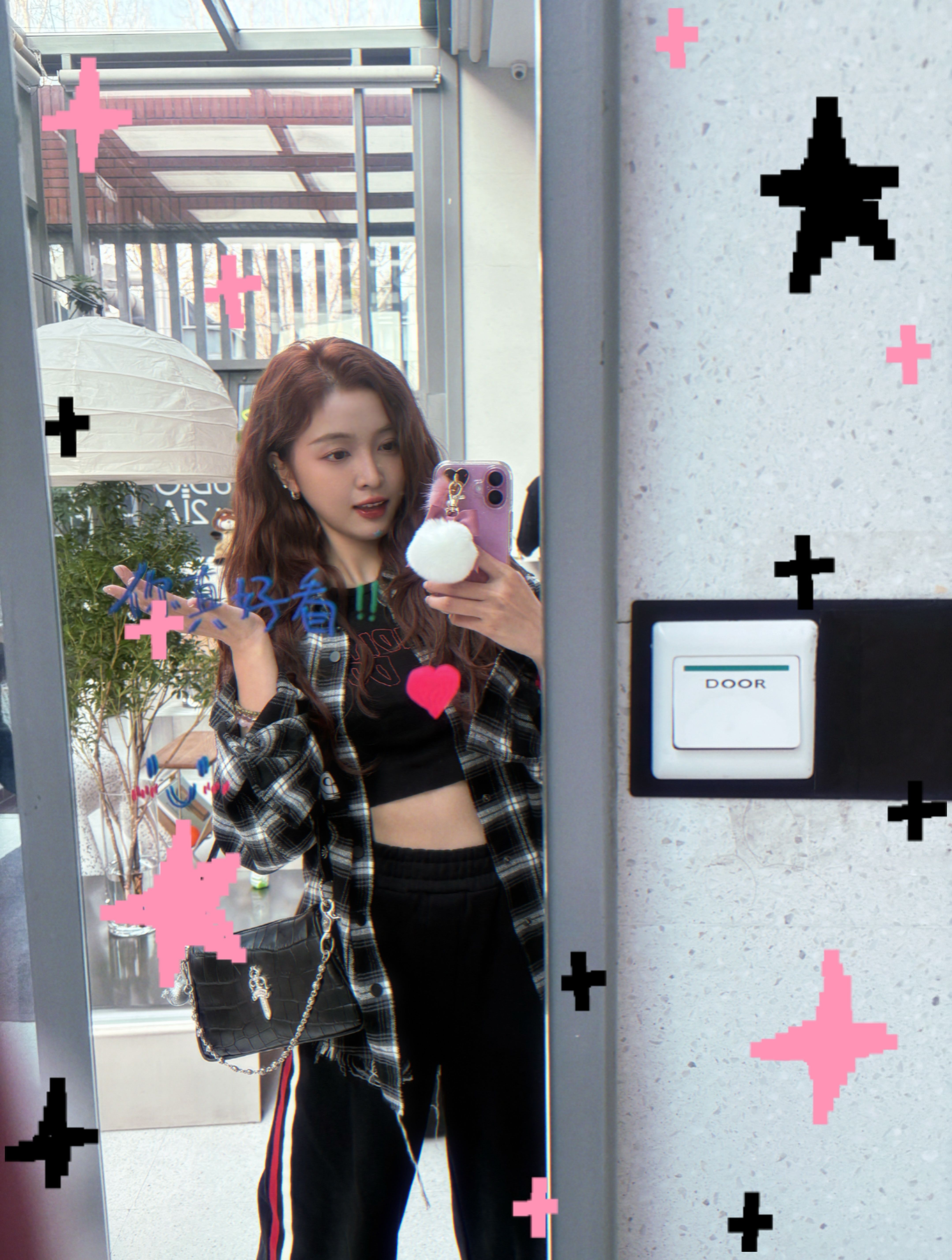 吴宣仪[超话] 在复制粘贴的时代，你是手写的诗[鲜花] ​​​